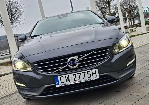 Volvo V60 cena 41900 przebieg: 192000, rok produkcji 2013 z Urzędów małe 562